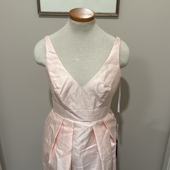 NWT!! ALFRED SUNG - V-NECK PLEATED SKIRT COCKTAIL DRESS WITH POCKETS - BLUSH - 4 - Picture 4 of 12